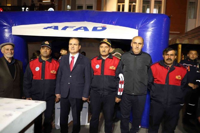 Hakkari’de "Çök-kapan-tutun" Tatbikatı