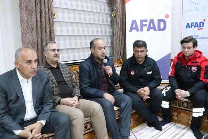 Van’da "Çök-kapan-tutun" Tatbikatı Gerçekleştirildi