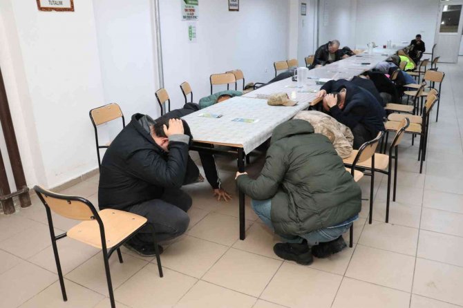 Amasya’da ’Çök Kapan Tutun’ Tatbikatı