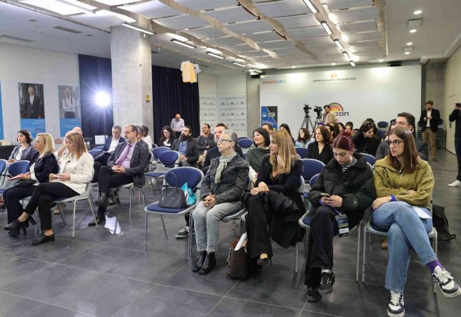 İ̇zmir Ekonomi’de Medya Zirvesi
