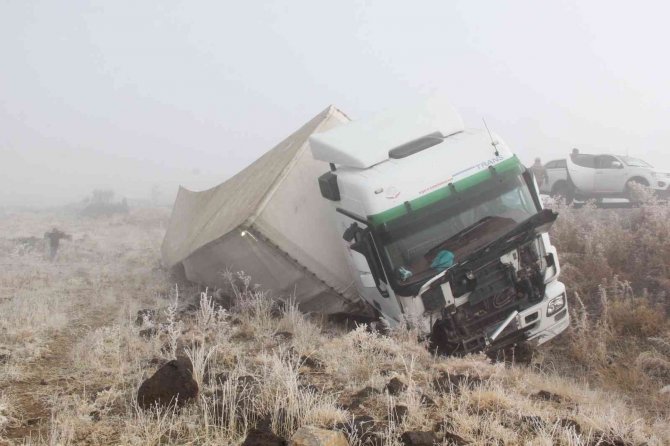 Van’da 3 Aracın Karıştığı Trafik Kazasında 1 Kişi Öldü, 1 Kişi De Yaralandı