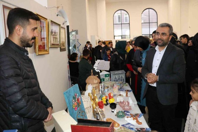 Edremit Belediyesi’nden El Sanatları Sergisi