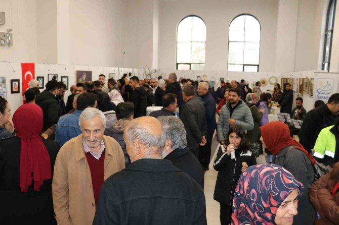 Edremit Belediyesi’nden El Sanatları Sergisi