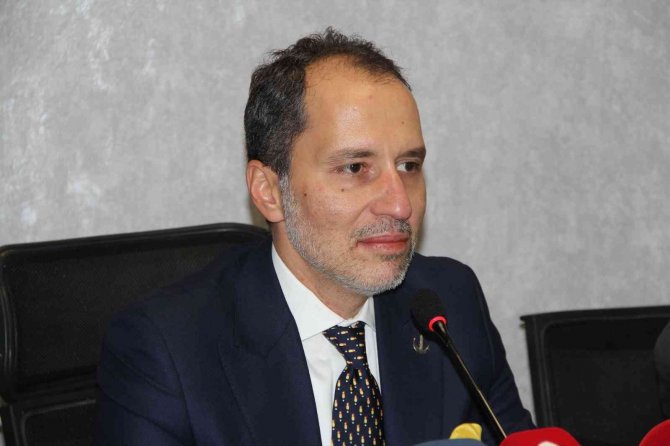 Yeniden Refah Partisi Genel Başkanı Erbakan: “(6’lı Masa) Bu Ülkeye Bunlardan Hayır Gelmeyeceğini Açıkça Ortaya Koyuyor”