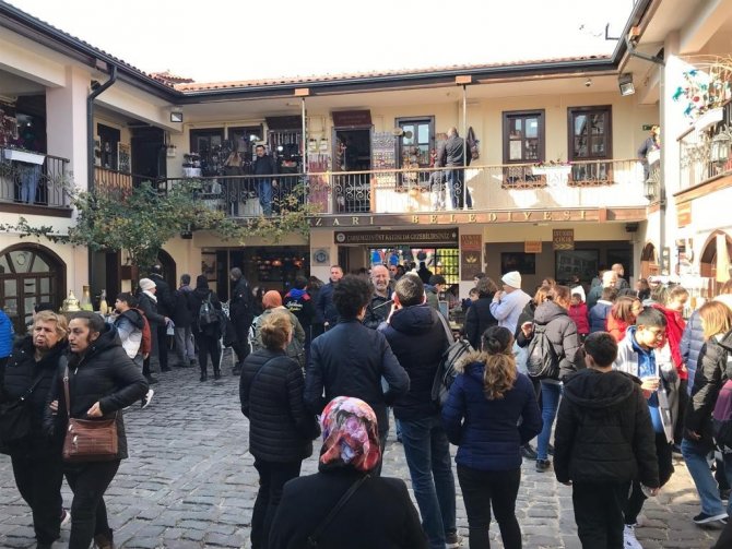 Atlıhan Çarşısı’nda Tur Yoğunluğu