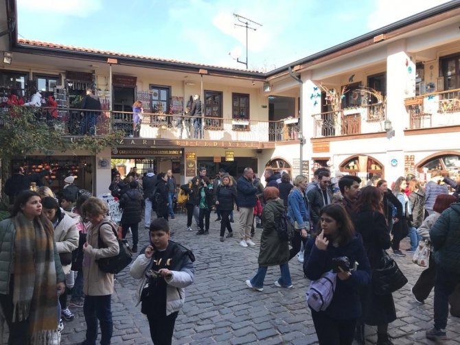Atlıhan Çarşısı’nda Tur Yoğunluğu