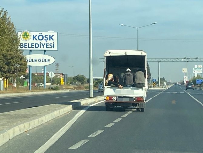 Canlarını Hiçe Sayarak Dakikalarca Yolculuk Yaptılar