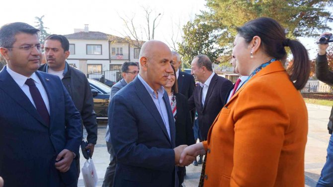 Bakan Kirişçi, Edirne Valiliği’ni Ziyaret Etti