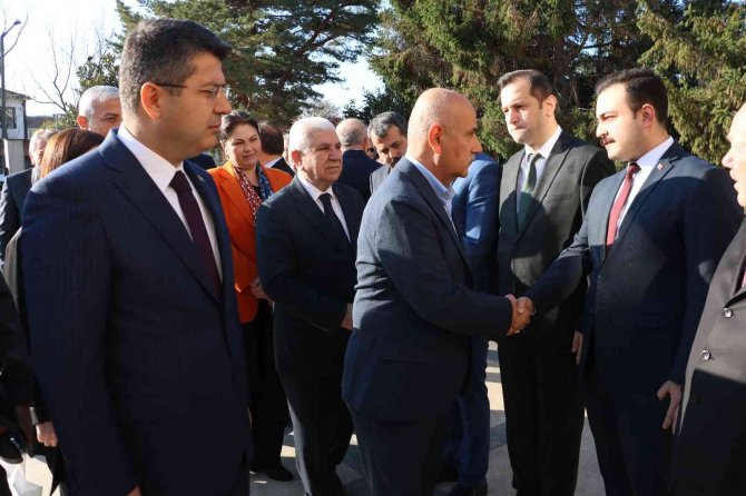 Bakan Kirişçi, Edirne Valiliği’ni Ziyaret Etti