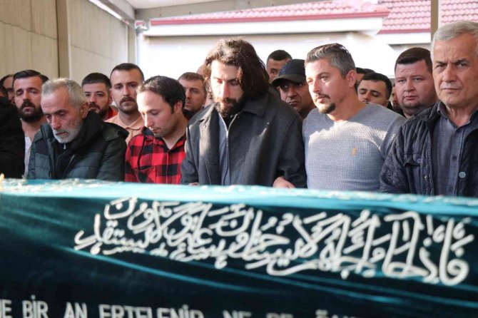 Yangında Hayatını Kaybedenler Son Yolculuğuna Uğurlandı