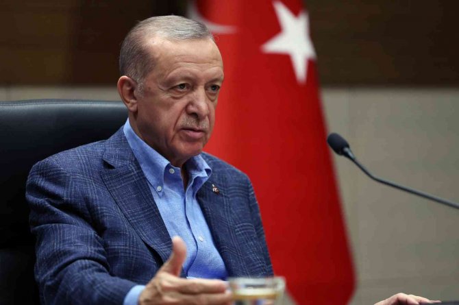Cumhurbaşkanı Erdoğan: "İ̇stiklal Caddesi’nde Patlama) 6 Can Kaybı 53 Yaralı Var"