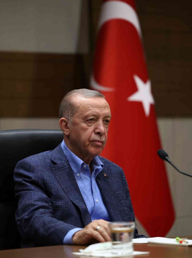 Cumhurbaşkanı Erdoğan: "Terör Kokusu Var"