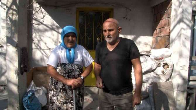 Kemerburgaz Caddesi Sakinlerinden ’Kirlilik’ Tepkisi