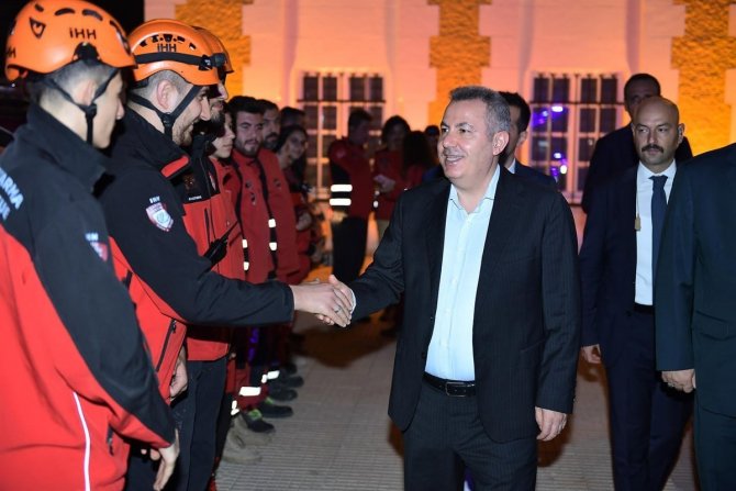 Adana’da “Çök-kapan-tutun” Tatbikatı