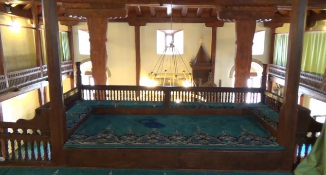 İ̇ki Asırlık ’Çivisiz Cami’ Zamana Meydan Okuyor