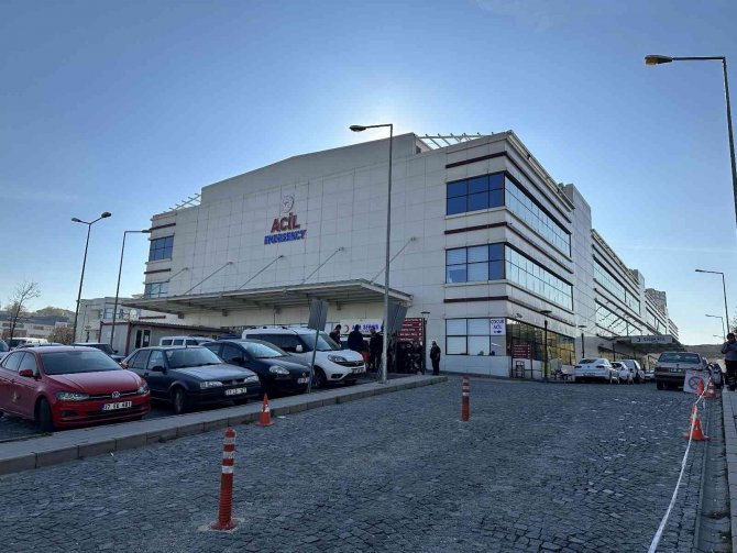Misafirlerimize Laf Attınız Diye Komşularını Silahla Vurdu: 2 Yaralı
