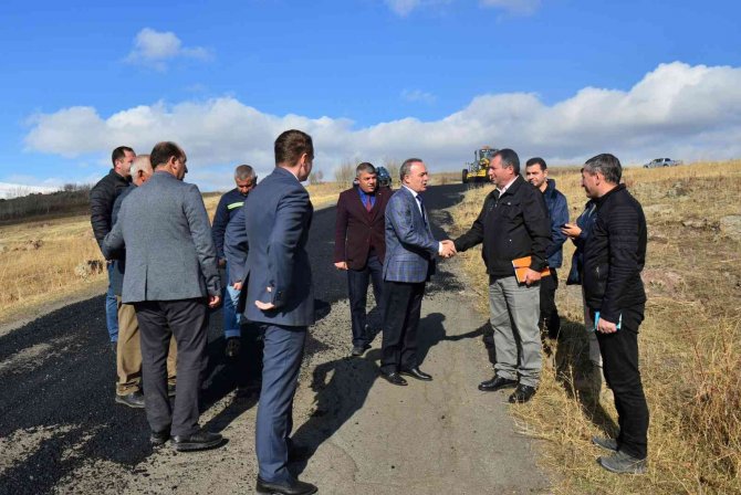 Köylerde Asfalt Çalışmaları Devam Ediyor