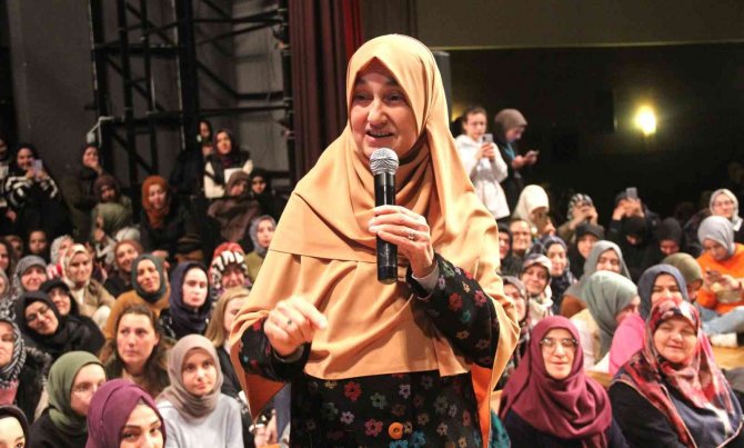 Kütahya’da "Huzurlu Aile, Huzurlu Toplum" Konulu Konferans