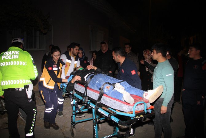 Otomobil İle Motosiklet Çarpıştı: 1’i Ağır 2 Yaralı