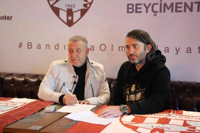 Mesut Bakkal Bandırmaspor’a İmza Attı