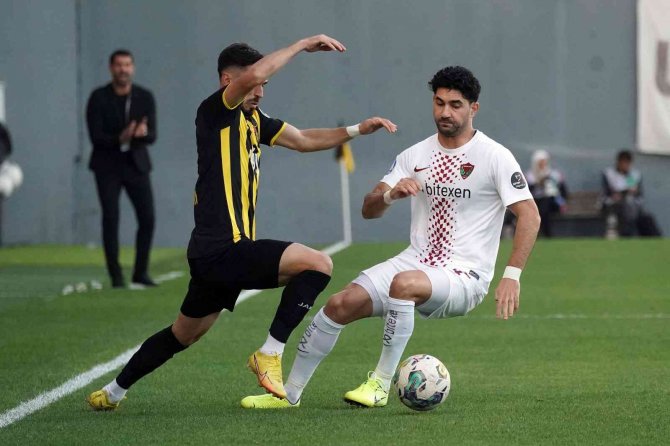 Spor Toto Süper Lig: İ̇stanbulspor: 0 - Hatayspor: 1 (İ̇lk Yarı)