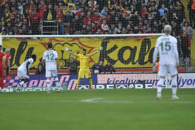 Spor Toto Süper Lig: Kayserispor: 1 - Konyaspor: 2 (İ̇lk Yarı)