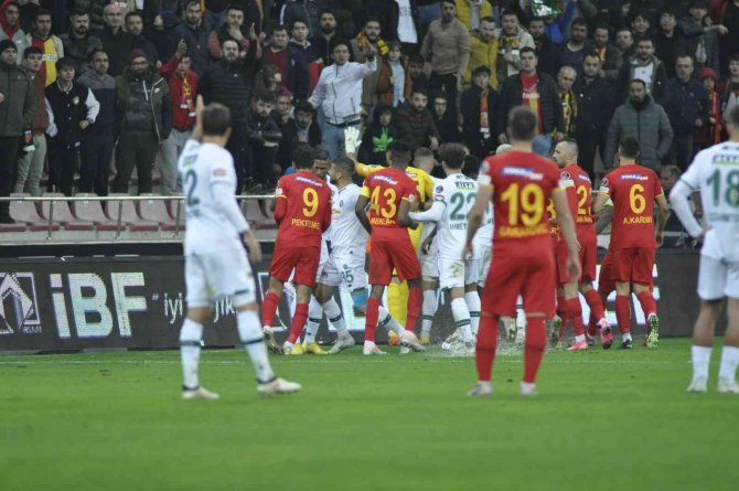 Spor Toto Süper Lig: Kayserispor: 1 - Konyaspor: 2 (Maç Sonucu)
