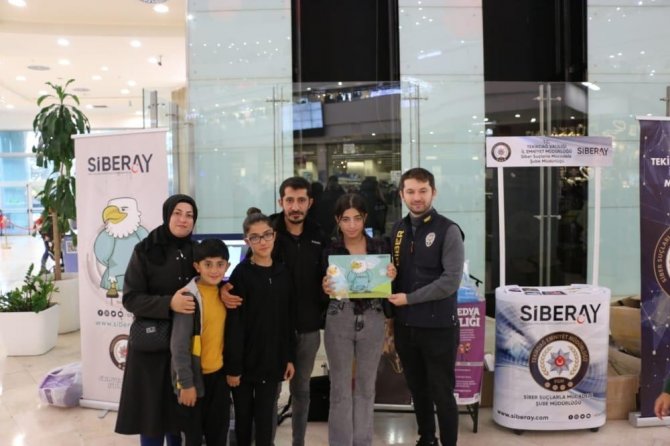 Vatandaşları Siber Suçlara Karşı Bilinçlendirdiler