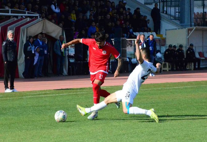 Tff 3. Lig: Karaman Fk:1 - Kuşadasıspor:1