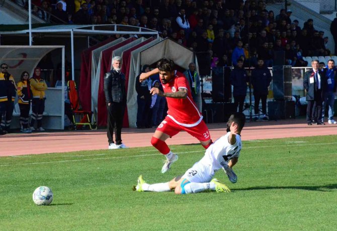 Tff 3. Lig: Karaman Fk:1 - Kuşadasıspor:1