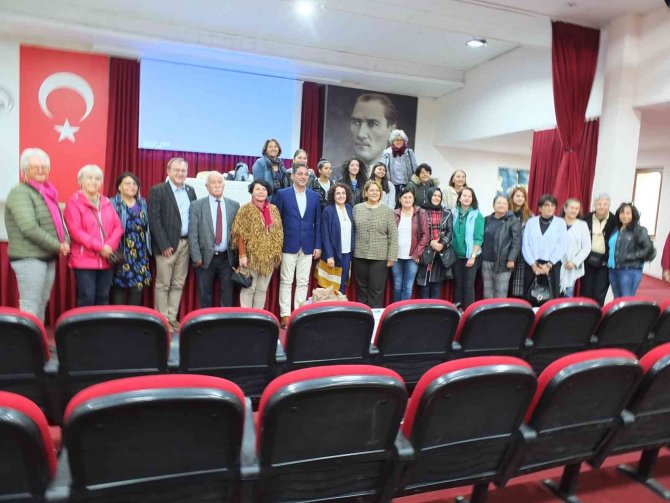 Burhaniye’de Kadın Gezginler İçin Rotalar Belirlendi