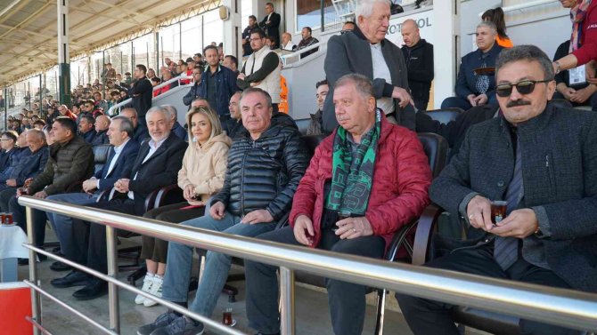 Isparta 32 Spor: 4 Nazilli Belediyespor: 0