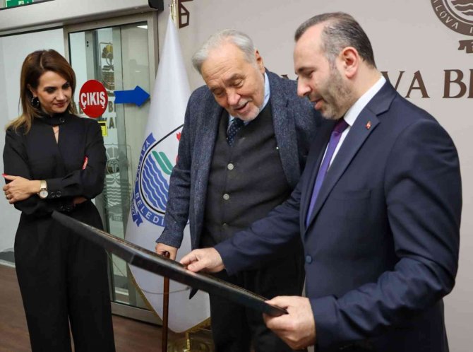 Yalova’da Kültür Sanat Sezonu İ̇lber Ortaylı İle Açıldı