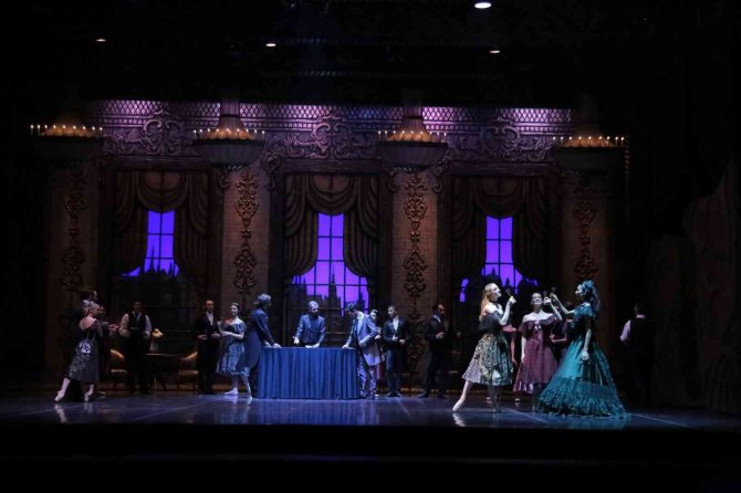 Antalya Devlet Opera Ve Balesi,’kamelyalı Kadın’ Eserini Bu Sezon Son Kez Sahneliyor