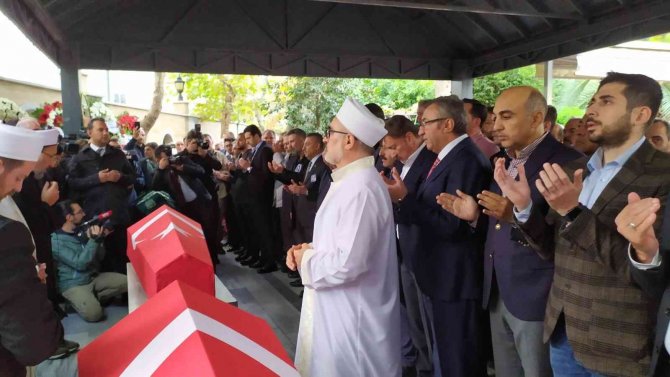 Saldırıda Hayatını Kaybeden Anne Kız Son Yolculuğuna Uğurlandı
