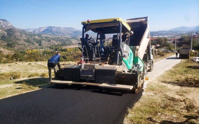 Asfaltlama Çalışmaları Hız Kesmeden Devam Ediyor