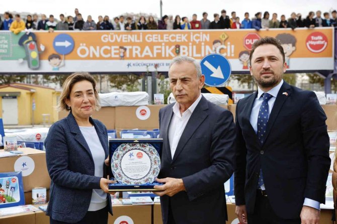 Küçükçekmece’de ‘Trafikte Çocuk Güvenliği’ Seferberliği