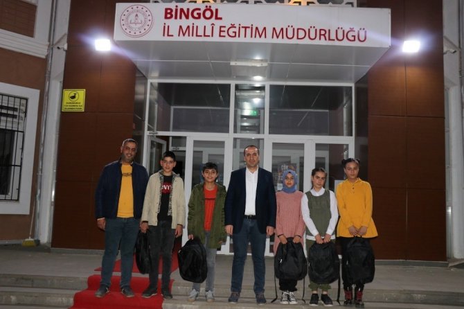 İ̇l Milli Eğitim Müdürü Yücel, Öğrencilerle Bir Araya Geldi