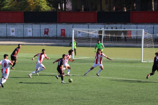 Sarayköyspor Evinde Rahat Kazandı