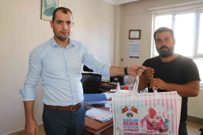 Bozova Belediyesinden Yeni Doğan Bebeklere “Hoş Geldin Bebek Seti”