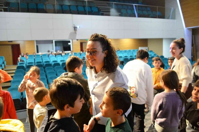 Bozüyük’te Çocuklar Haklarını Eğlenerek Öğrendi