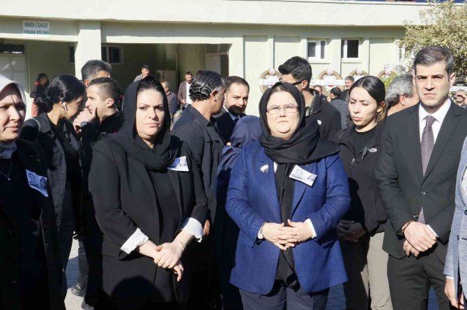 Minik Ecrin Ve Babasının Cenazesi Toprağa Verildi