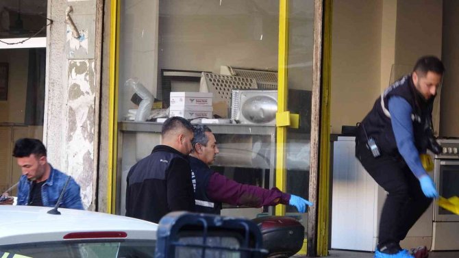 Husumetliler 12 Yaşlarındaki Çocuğu Sokak Ortasında Başından Vurdu