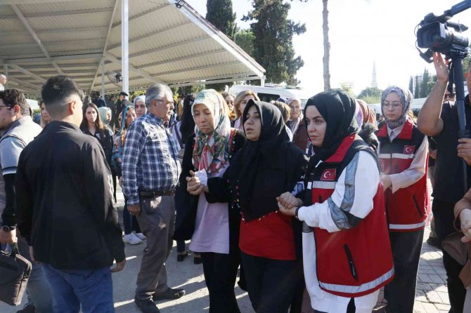 Minik Ecrin Ve Babasının Cenazesi Toprağa Verildi