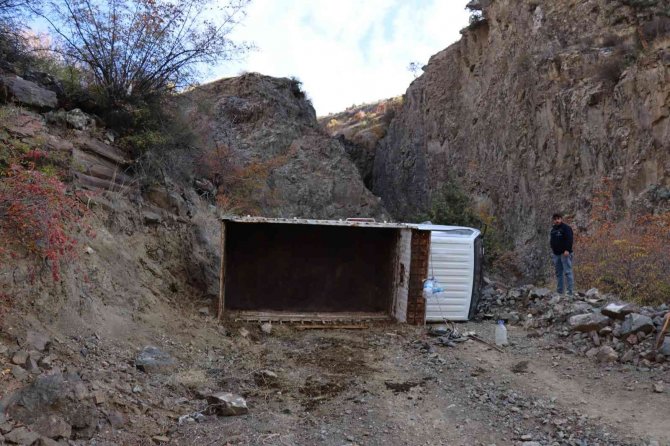 800 Metrelik Bağ Yolu Ölüm Yolu Oldu