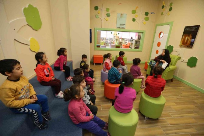 Büyükşehir, Eğitici Atölye Çalışmalarıyla Öğrencilere Keyifli Tatil İmkanı Sunuyor