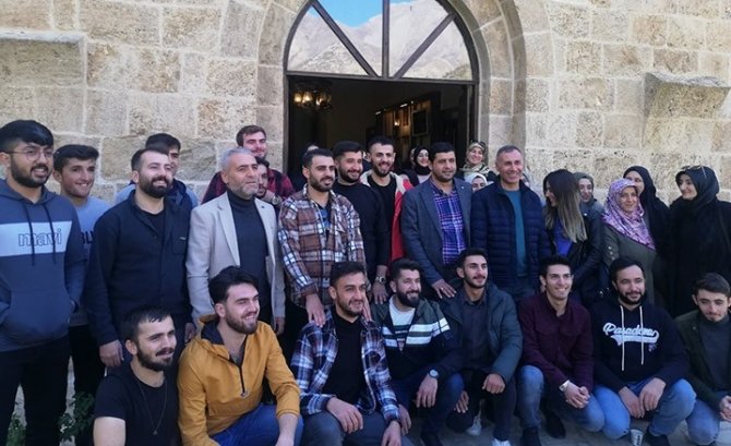 Üniversiteli Gençler Şemdinli İlçesini Gezi