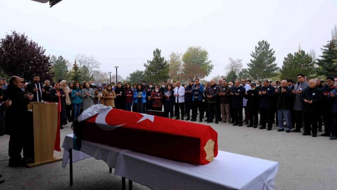 Vefat Eden Akademisyen Son Yolculuğuna Uğurlandı