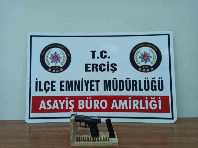 Van’da Değişik Suçlardan 24 Kişi Tutuklandı