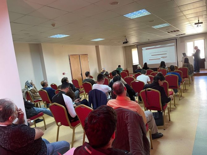 Erzincan’da “Acil Obstetrik Bakım” Konulu Bilgilendirme Eğitimi